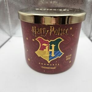 Goose Creek Harry Potter Hogwarts Candle - Red